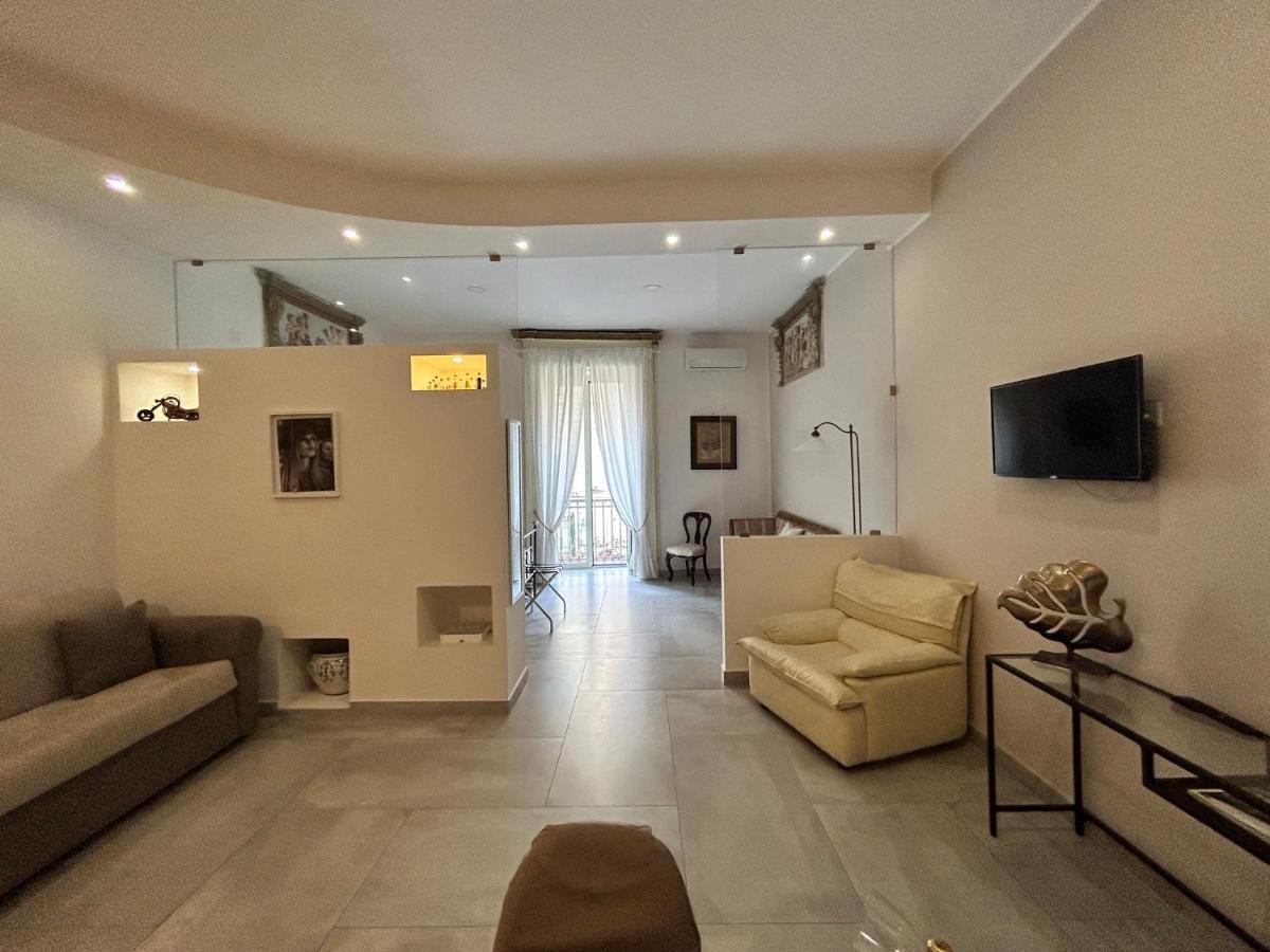 Questo Rinascimento Casa Brigitte 那不勒斯 外观 照片